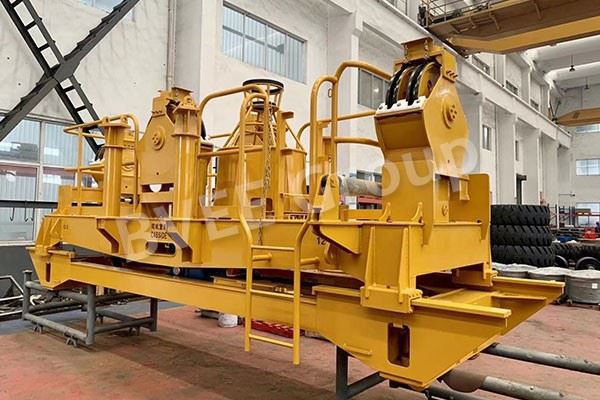 Telescopic spreader